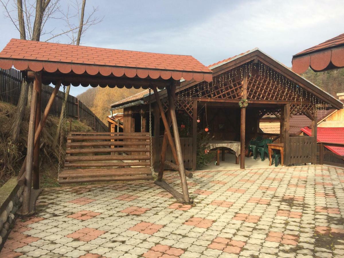 Casa De Vis Hotel Poiana Mărului Buitenkant foto